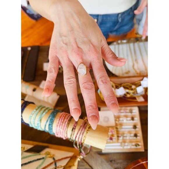 Large Rainbow Moonstone STUNNING Gemstone Statement Ring Gold Vermeil Gorgeous - Picture 12 of 12